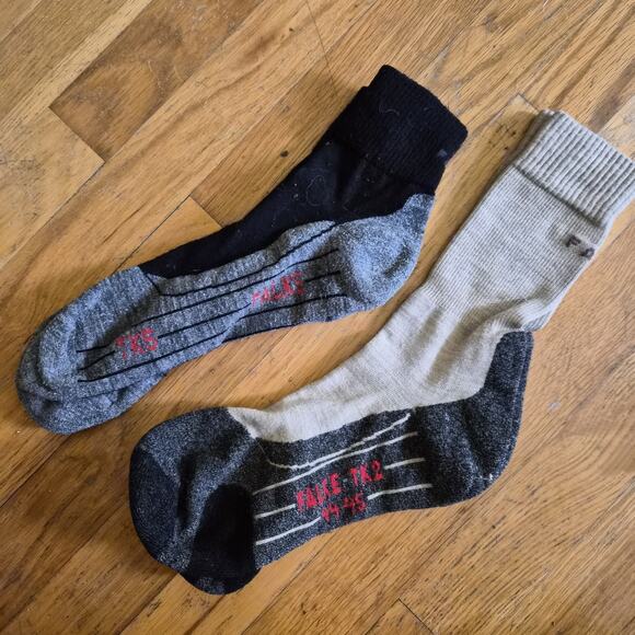Lot Of 2 Falke Outdoor Hiking Socks. TK2 TK5 Wool Blend Cushion Insulation - Picture 1 of 1